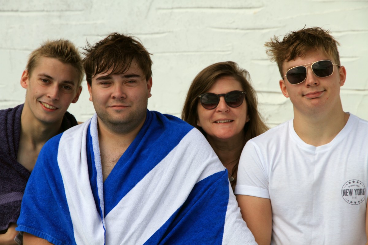 1 STEPHEN AND BROTHERS