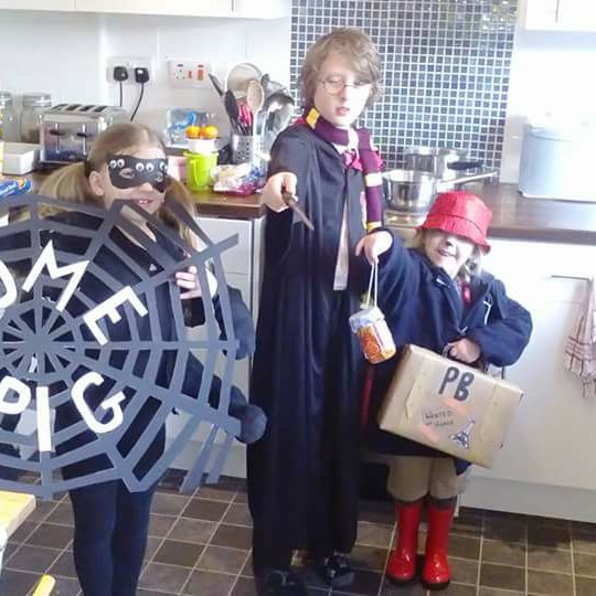 This talented trio rocked it as Charlotte's Web, Harry Potter & Paddington Bear!