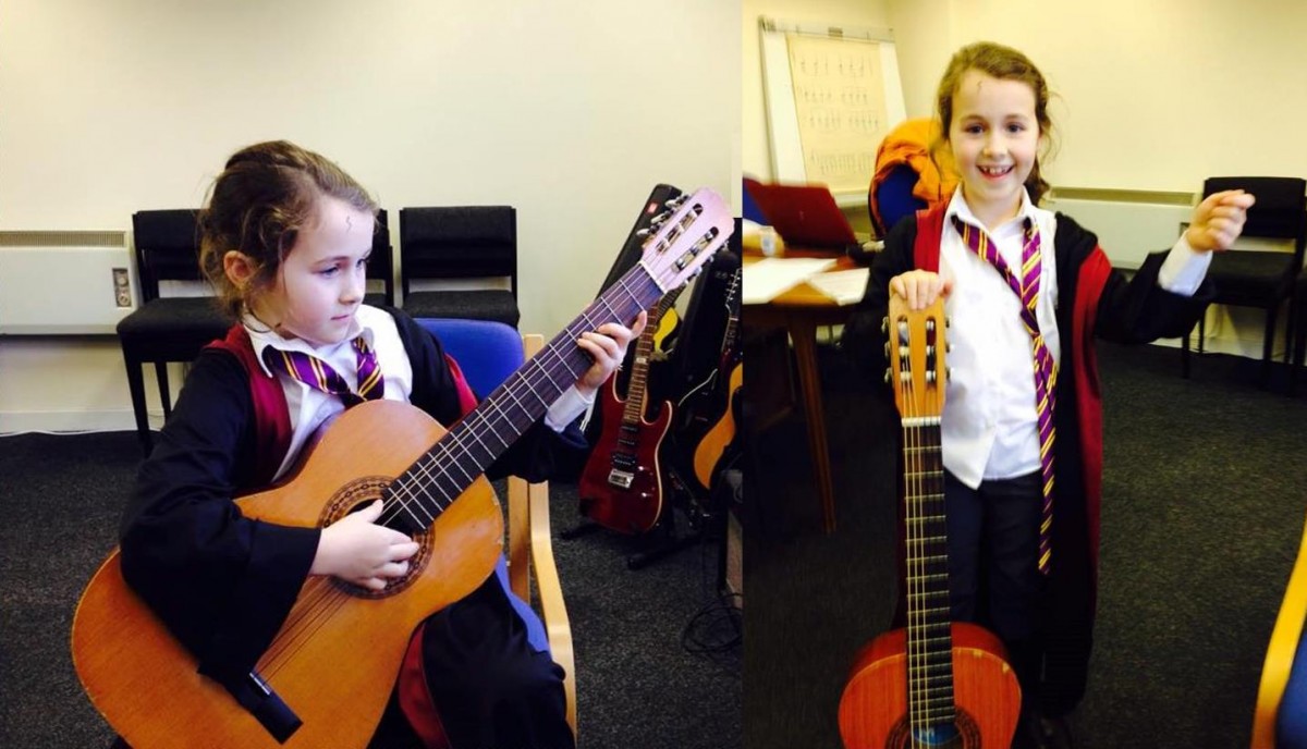 Ukelele girls playing