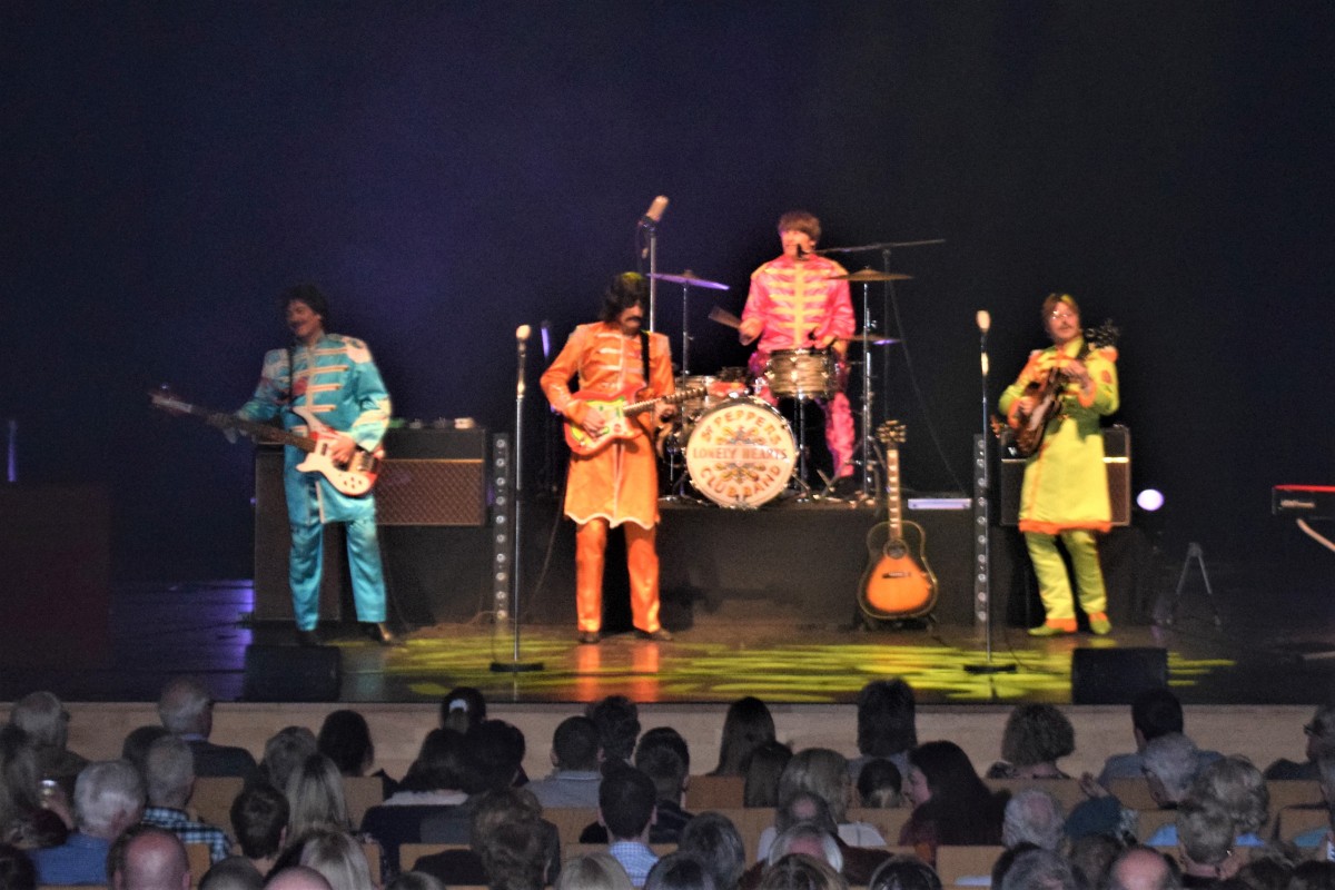 CAVERN BEATLES - Sgt Pepper