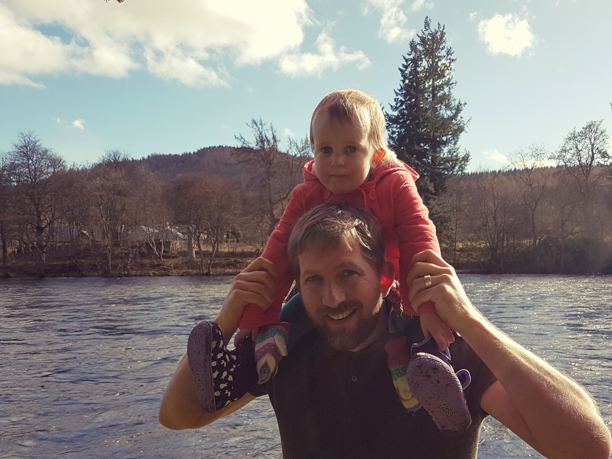 Freya Dads shoulders