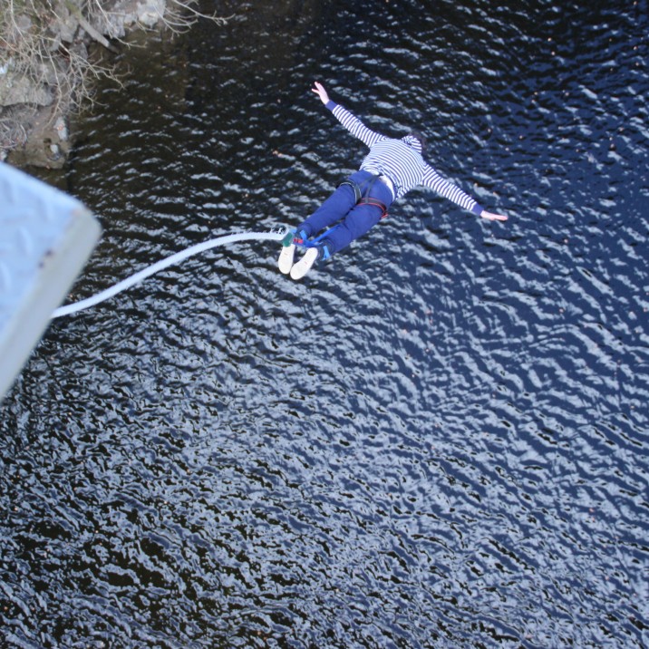 Highland Fling Bungee - Gary mid-flight