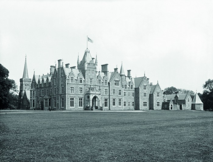 A FREE exhibition that reconstructs the story of lost grand architecture of Perthshire.