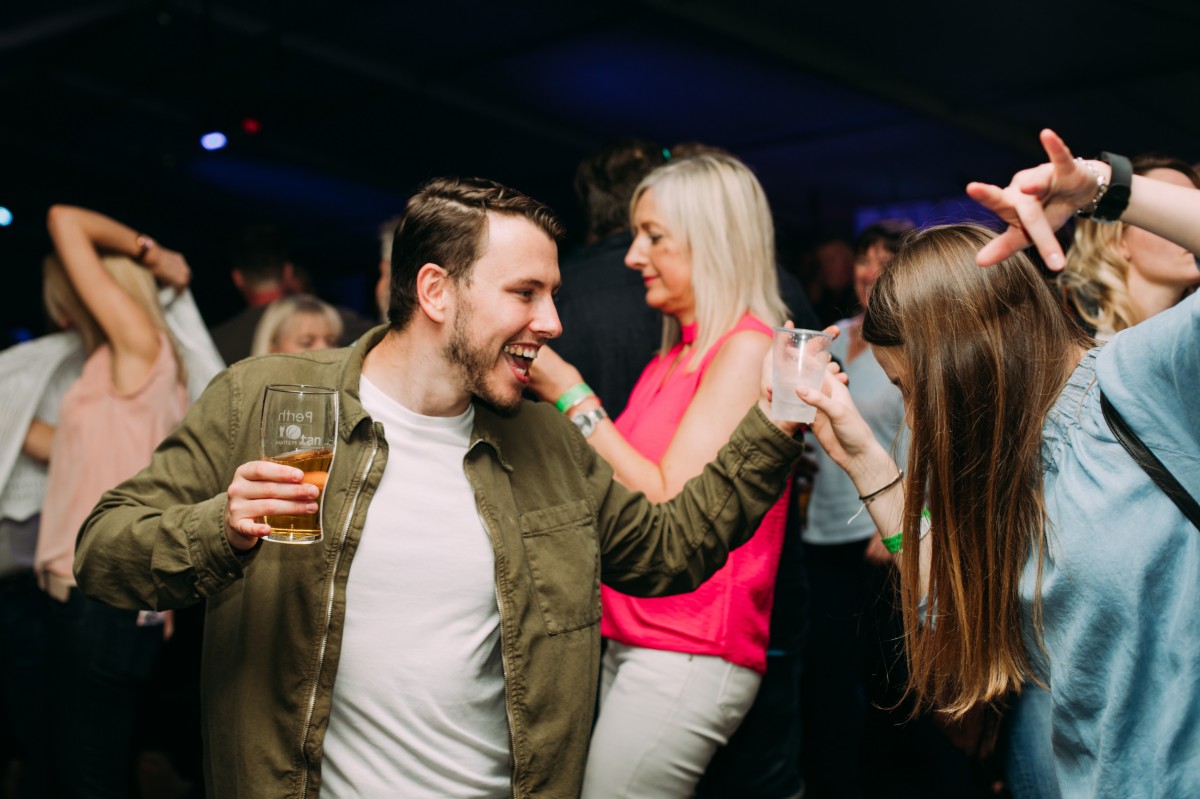 The dancefloor was packed!