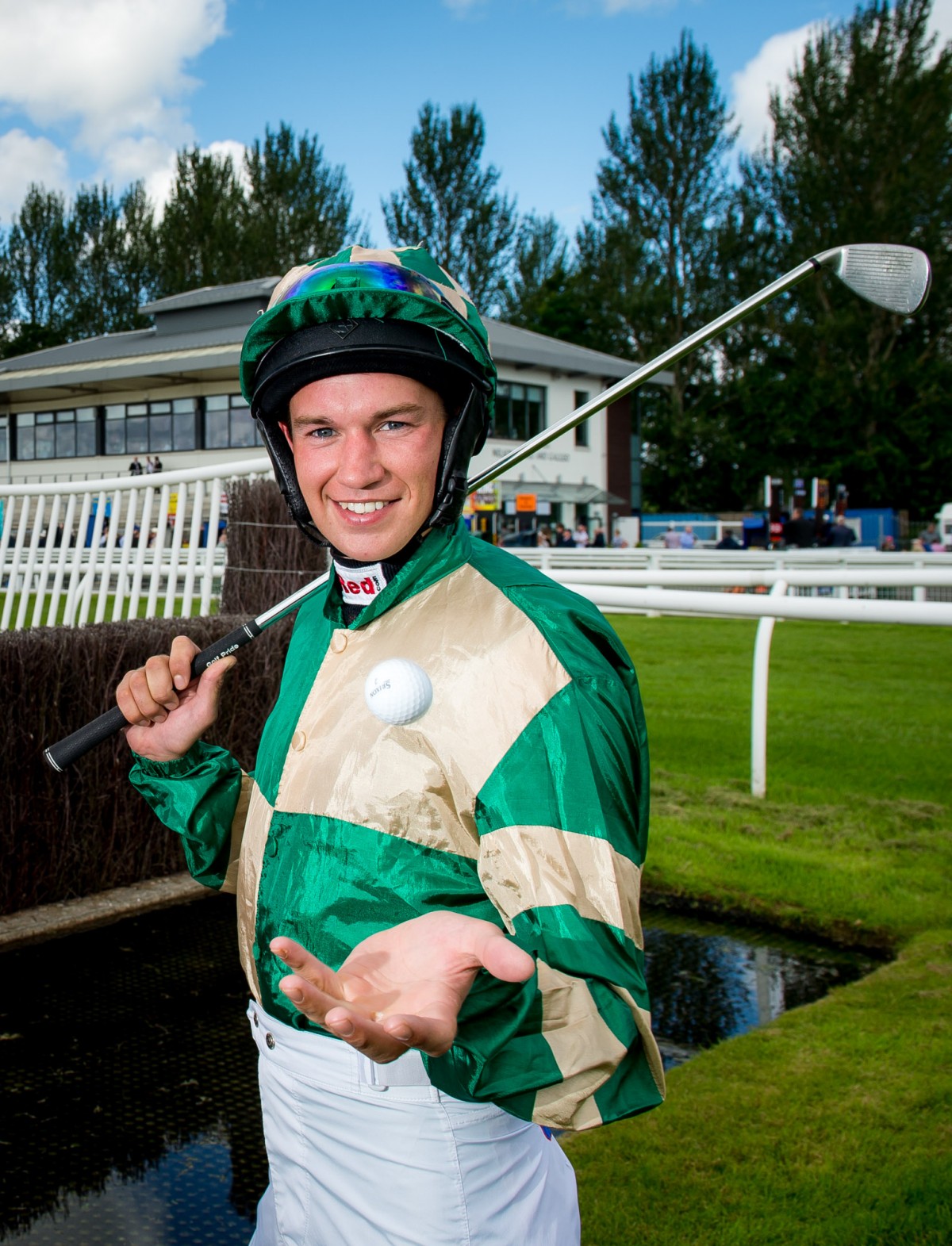 Mixing two of Perthshire’s largest sports into one fabulous day – make sure you don’t miss the Golf Perthshire Race Day as it returns for its second year on Wednesday 1st August!