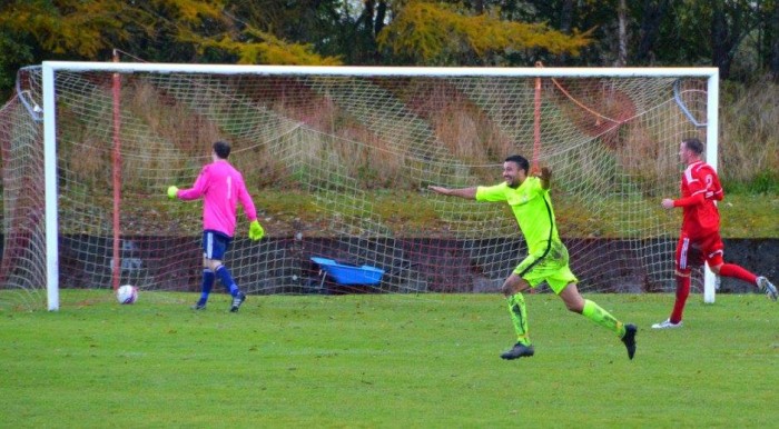 Jeanfield Juniors - Tony Holt celebrating
