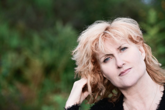 CRAIGIE HILL Eddi Reader