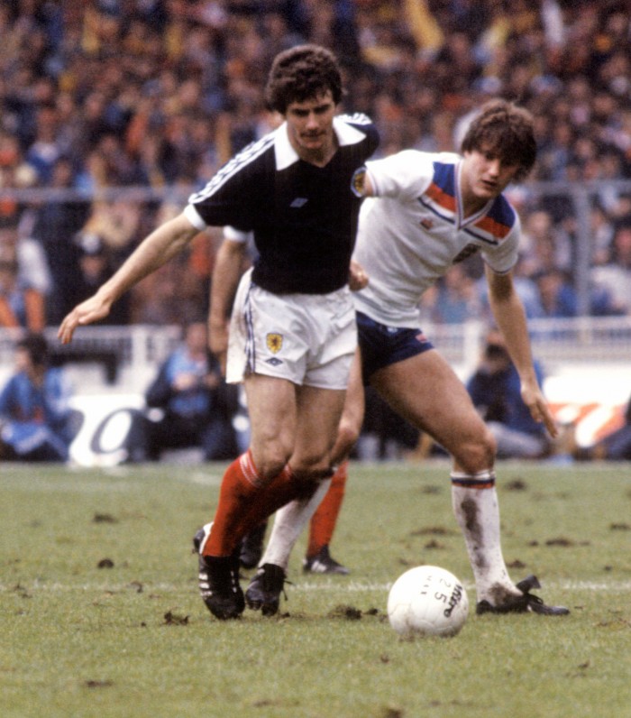 Ray Stewart Scotland dribbling
