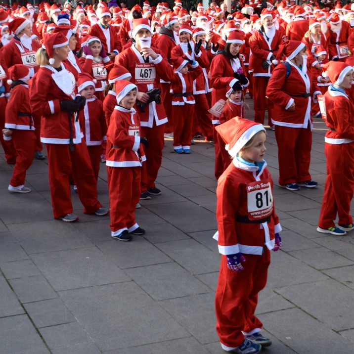 One thousand Santa's