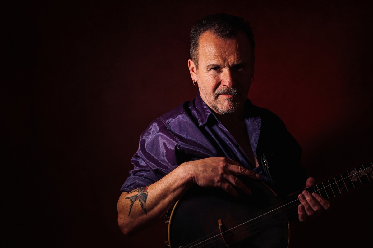 Widely acknowledged as one of the finest acoustic and slide guitar players in the world, Martin's interpretations of traditional songs are masterpieces of storytelling.