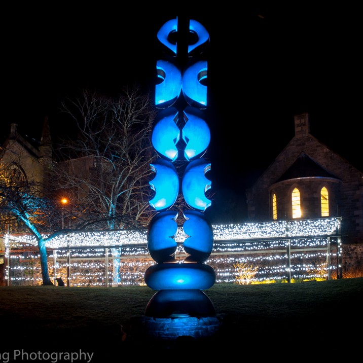 Illuminated sculpture