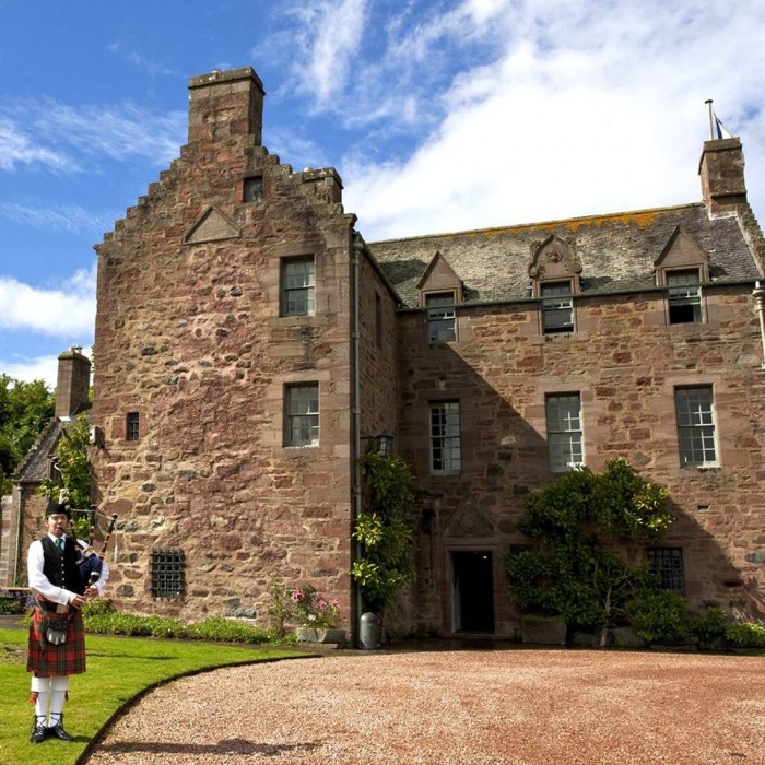 Fingask Castle is the perfect backdrop for a Scottish wedding