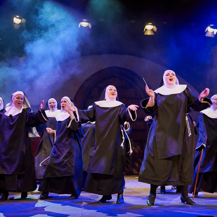 Sister Act Horsecross - Nuns dancing