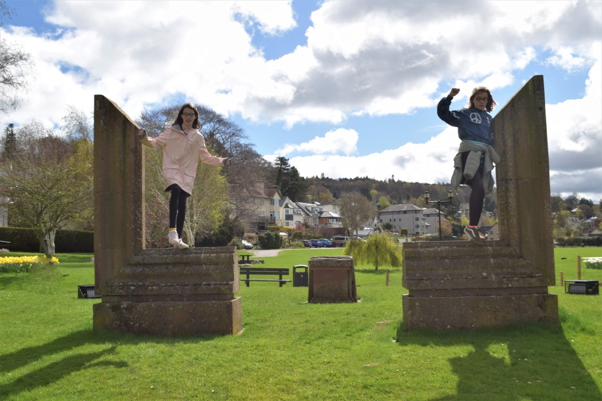 When pictures come of life