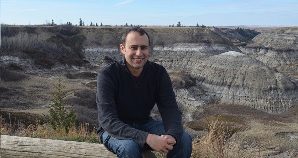 66 Millions years ago the dinosaurs were wiped from the face of the earth. Steve Brusatte world Famous palaeontologist and new generation of dinosaur hunter takes us on a journey charting the rise and fall of Dinosaurs