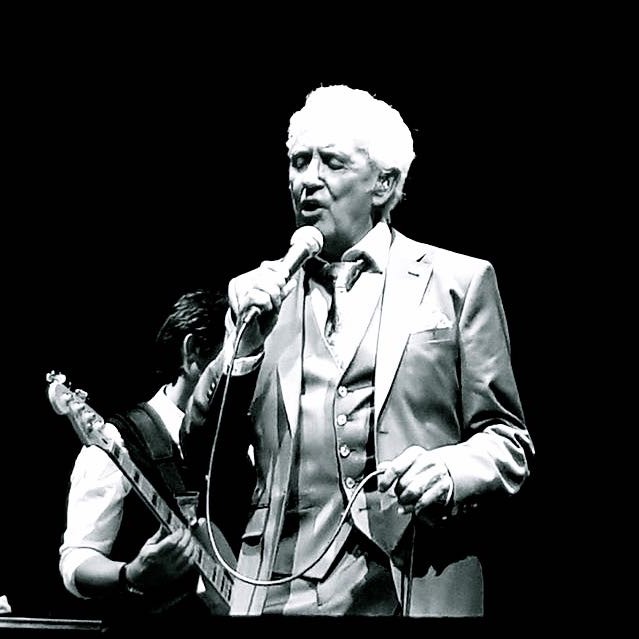Tony Christie Review- Looking Sharp