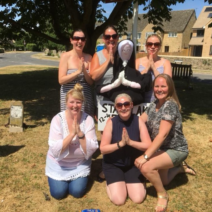 Críona Knight, Tara Anderson, Danusia Wysock,i Abi Robins, Maria Cundy and  Clarey Warey. 28 years of friendship and still going strong! Thats what we like to see ladies