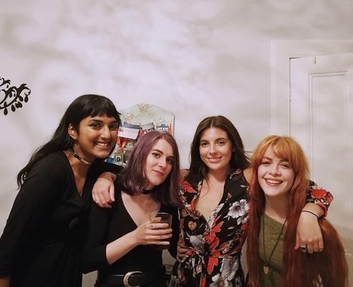 Our newbie Small City Anita celebrates International Friendship day with her besties Siolhanne, Erin and  Holly