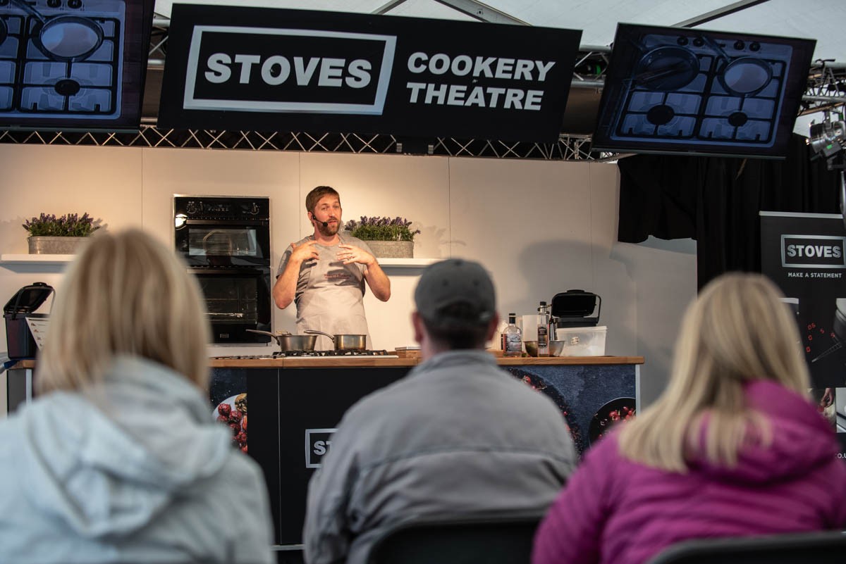 Graeme Maxwell showing off his sweet skills!