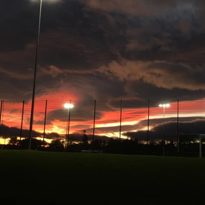 Darlene Macdonald captured this picture of the sky over Perth Academy.  It looks like it wouldn't go amiss in a science fiction movie!