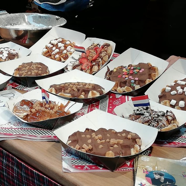 Perth's high street was packed with delicious street food vendors at the continental market offering everything from bratwurst German sausage to chocolate crepes.