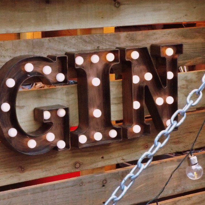 Gin glorious Gin! The crowd were well fed and watered at the Christmas lights switch on event with the streets lined with street food vendors and tasty gin bars for an afternoon tipple.