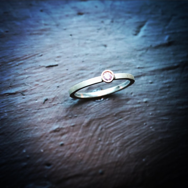 Byers & Co offers up beautiful handmade jewellery from the talented Linda Byers. Bespoke pieces and commissions a specialty. WIN: A stunning pink diamond set into a bespoke piece of jewellery of your design. Prize value £140.