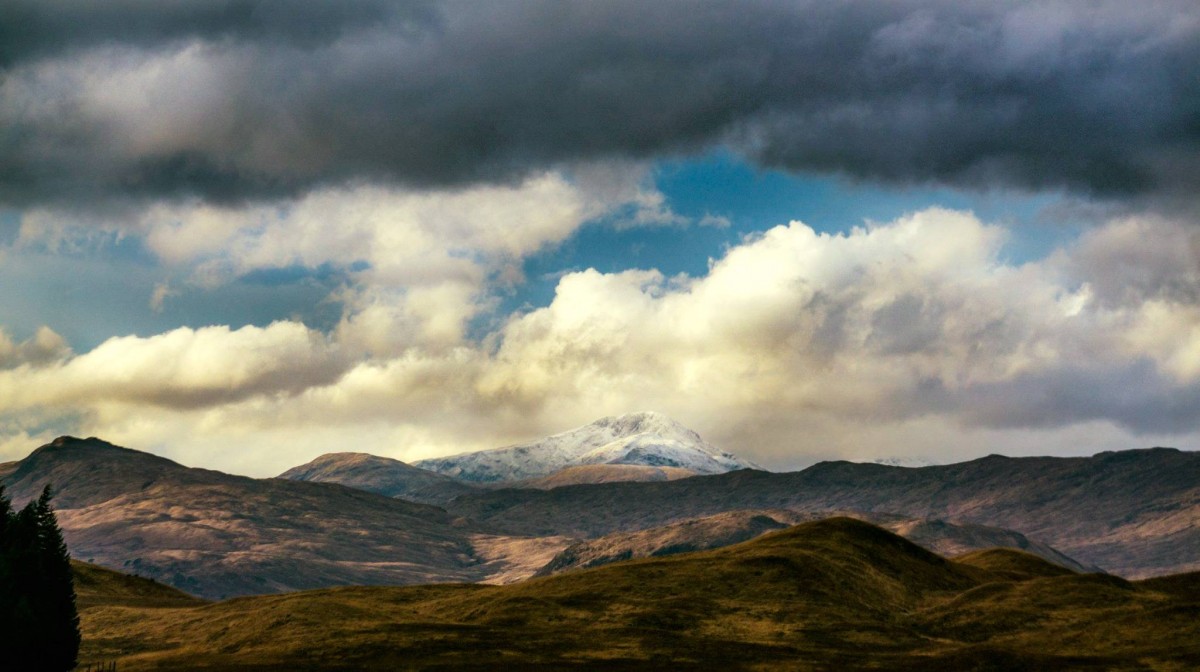 Wallace Gilbraith is constantly on the lookout for local beauty spots to photograph and we think he’s succeeded with this wonderfully atmospheric picture of the first snow on the hills of Glen Lyon