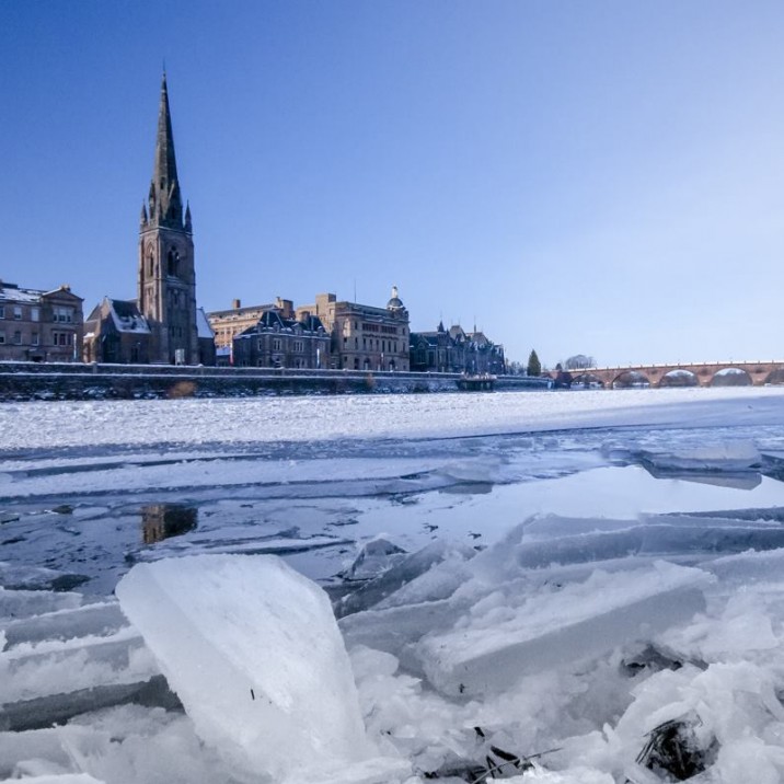 2010 The year the River Tay froze over Perth.
