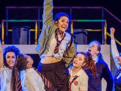 Review: Glasgow Girls