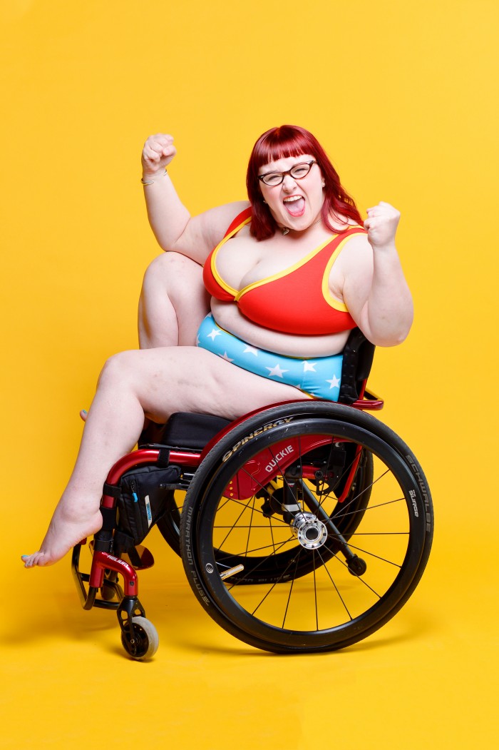 MOLKE - Yellow background