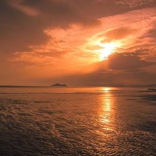 A sky full of honey...