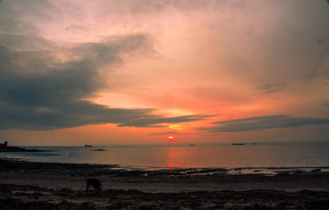 Kirkcaldy in shades of gold.