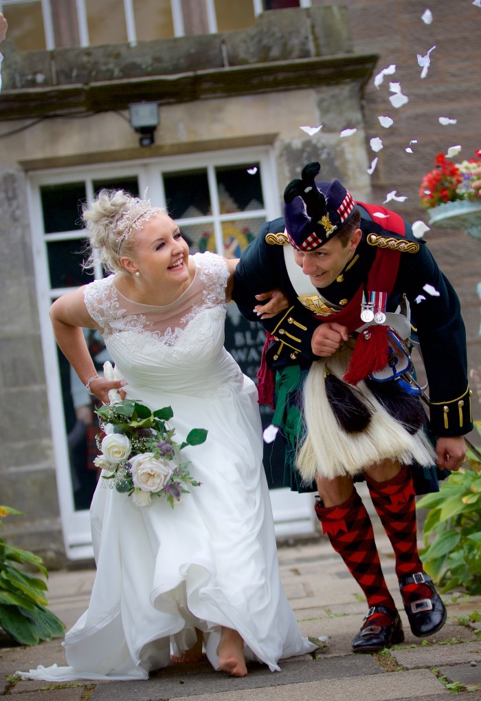 Another happy newlywed couple at the Balhousie Castle!