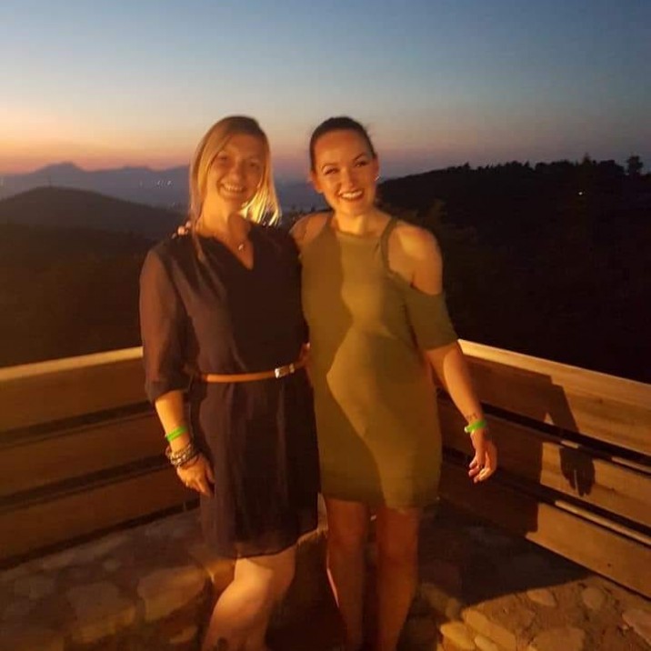 Donna: "Savannah and I - BFFs foreva!"