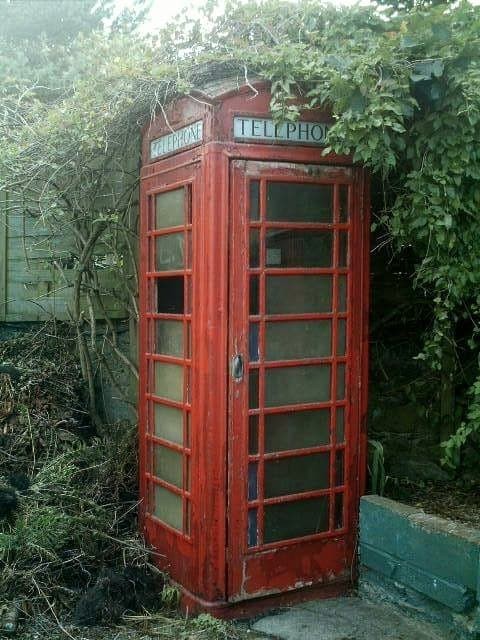 Just gotta nip to the garden and make a call.