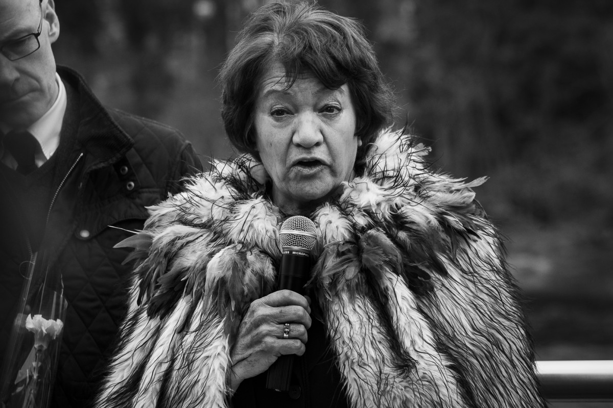 Eriti, Chair of New Zealand Society talking to attendees