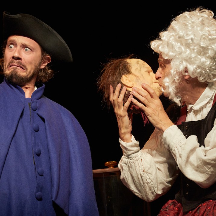 Horrible Histories - Kissing Head