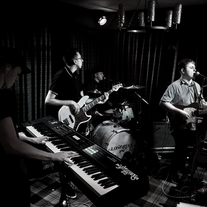 Longstay- Black and white