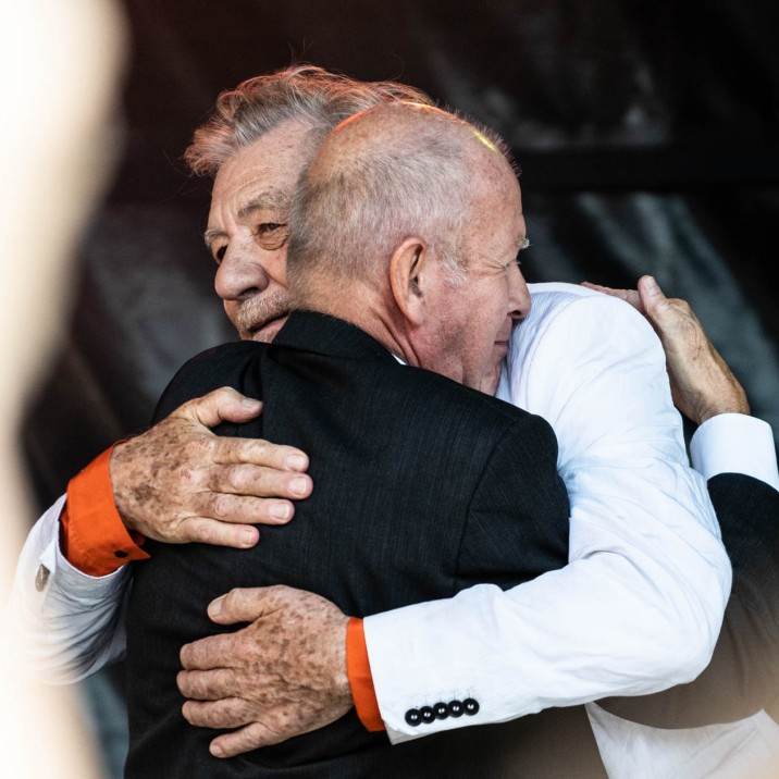 Sir Ian McKellen sharing the love with Willie Wilson, the Deputy Provost of Perth.