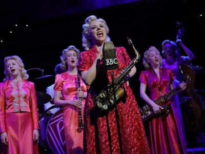 Blonde Bombshells of 1943