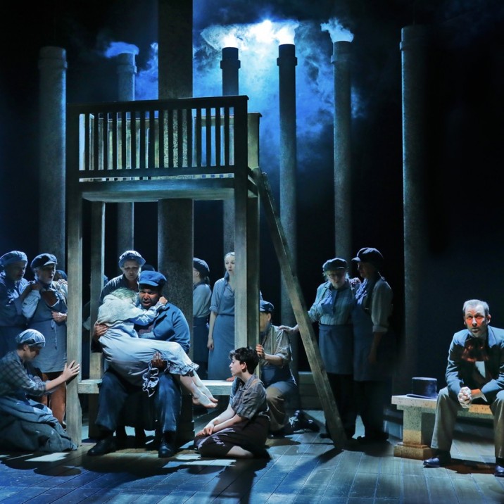 North and South - Crowd Scene