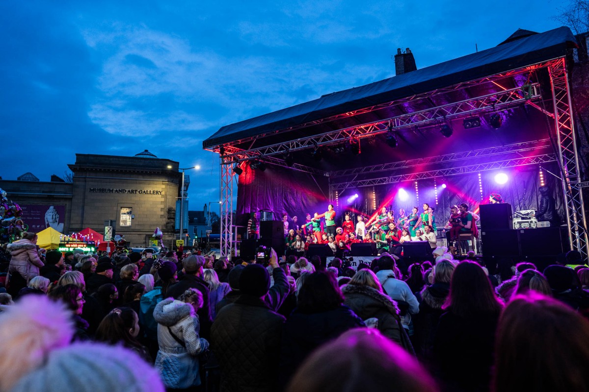 The Julie Young Dance group stole the show at the Horsecross Plaza with an amazingly festive performance.