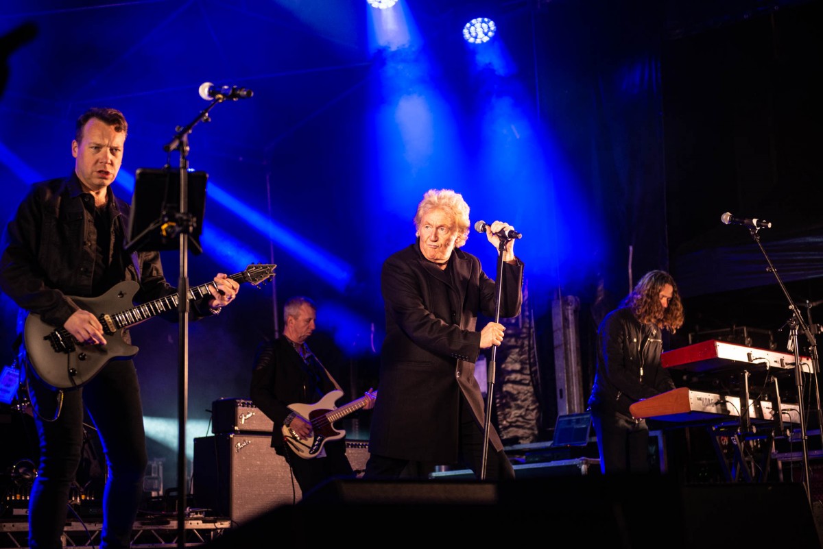 The Giants of British Rock put on a tremendous set of classic rock.